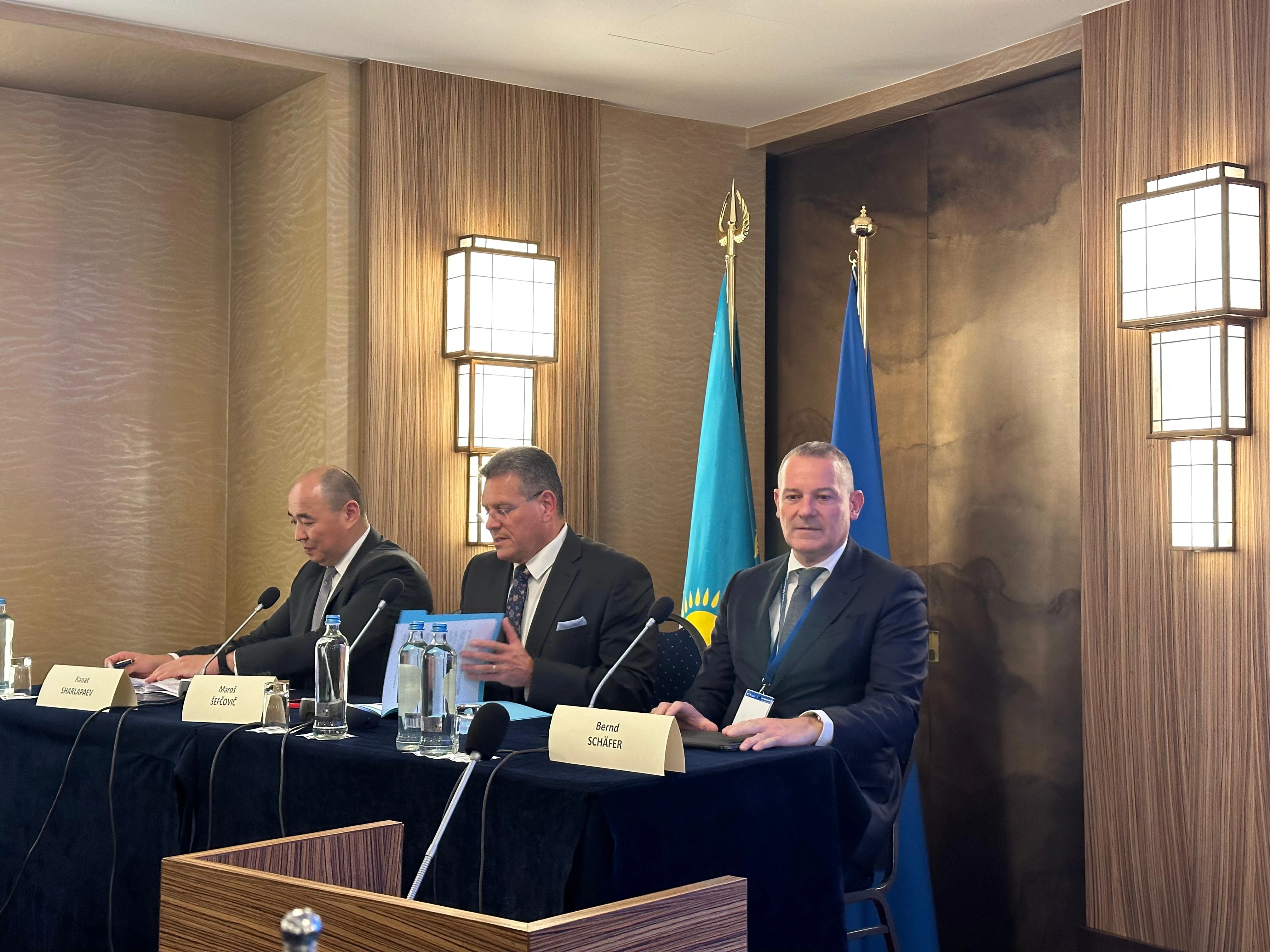 Фото: пресс-служба Министерства промышленности и строительства РК